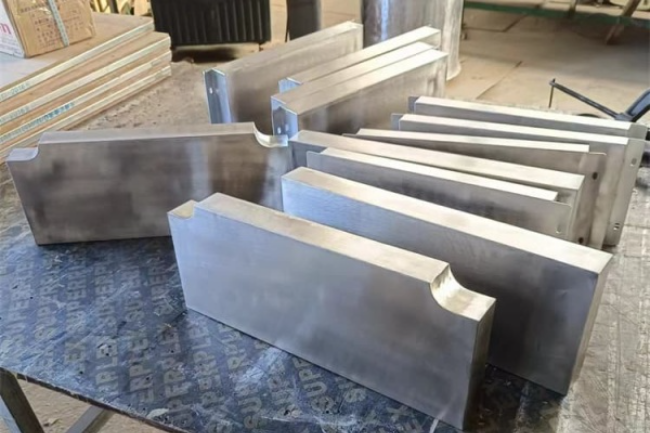 舟山不锈钢包铅件